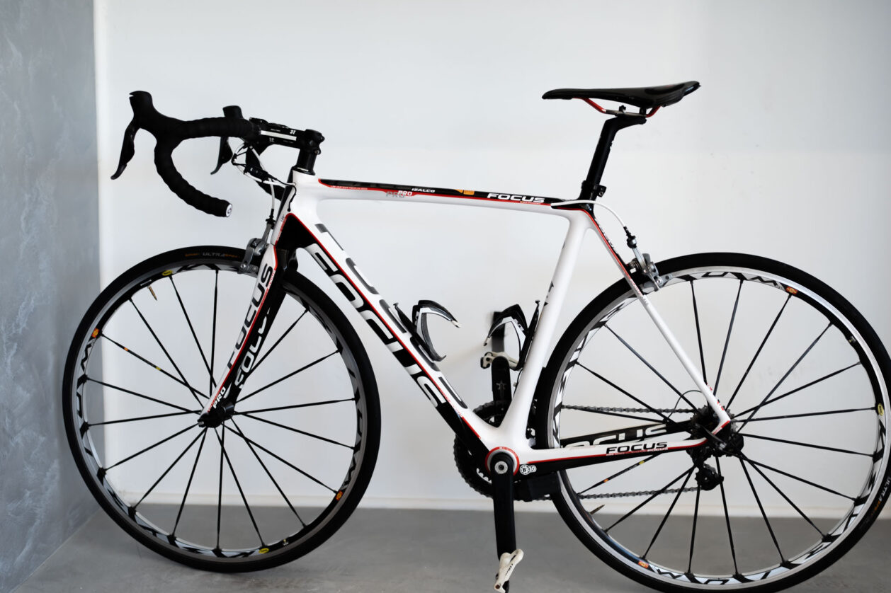 Focus Izalco Pro Carbonio